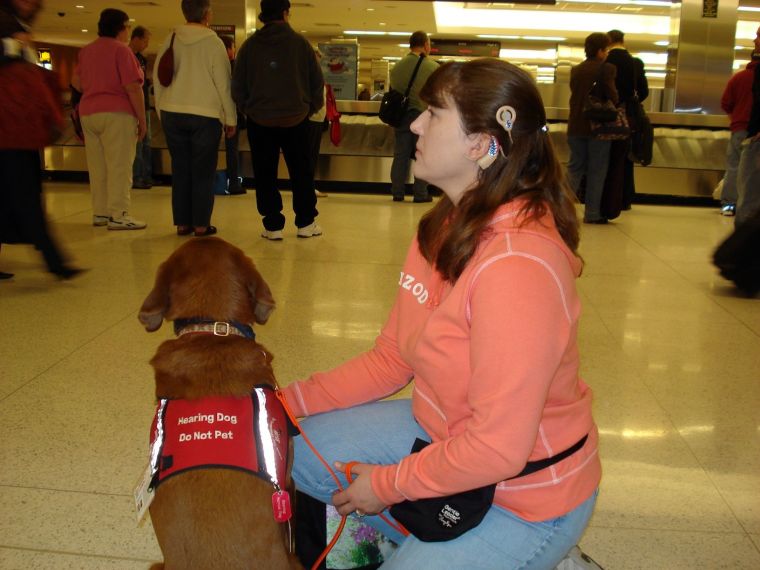 Denise and Chloe wait for Kyersten to show up at the airport