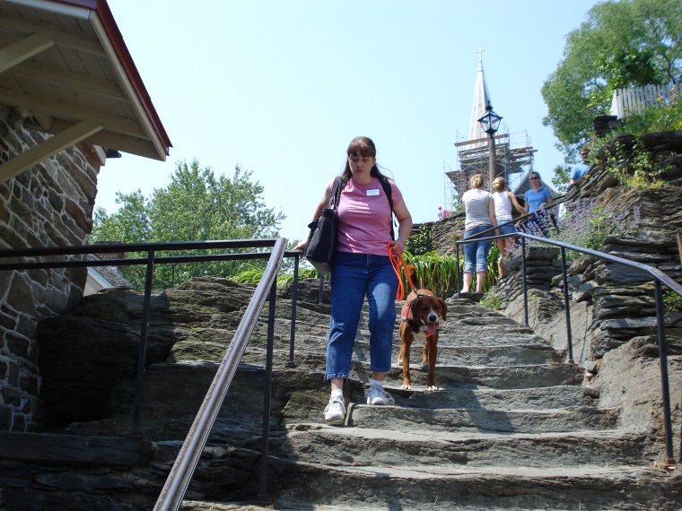 harpers-ferry-may-07-on-stairs2